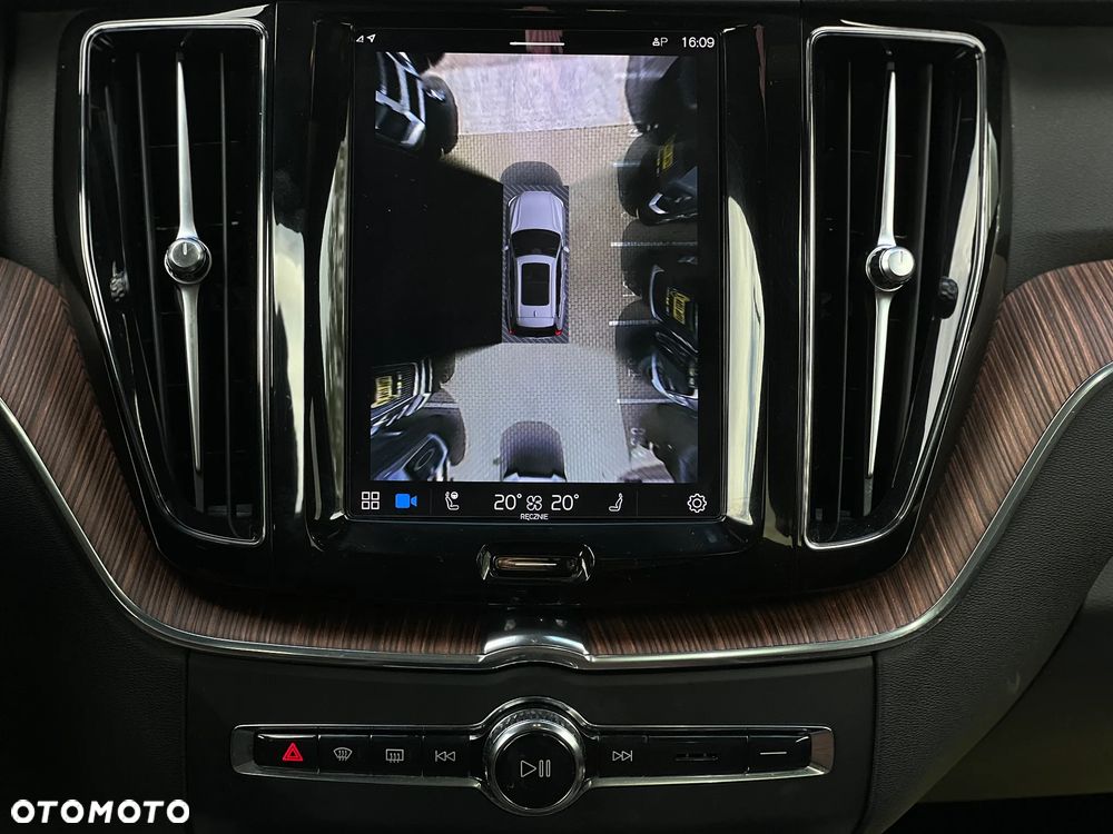Volvo XC 60 - 22