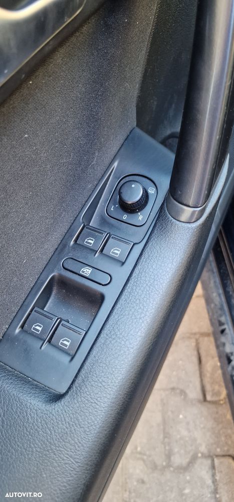 Volkswagen Passat 2.0TDI Comfortline DPF DSG - 17