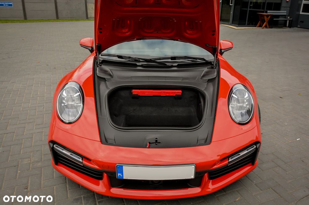 Porsche 911 Turbo S - 24