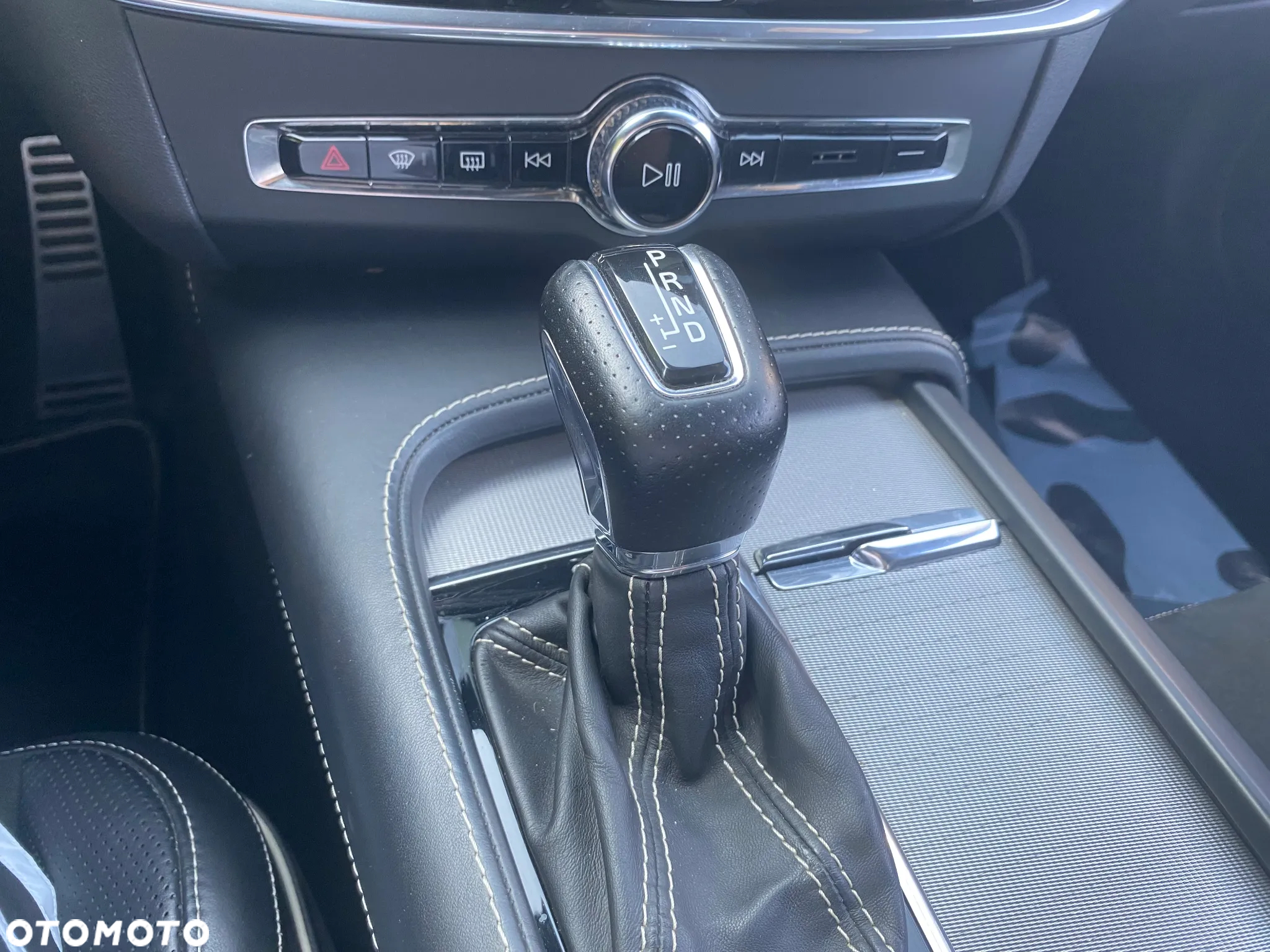 Volvo S90 D5 AWD R-Design - 17