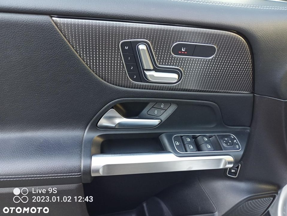 Mercedes-Benz GLB 250 4-Matic 8G-DCT - 13
