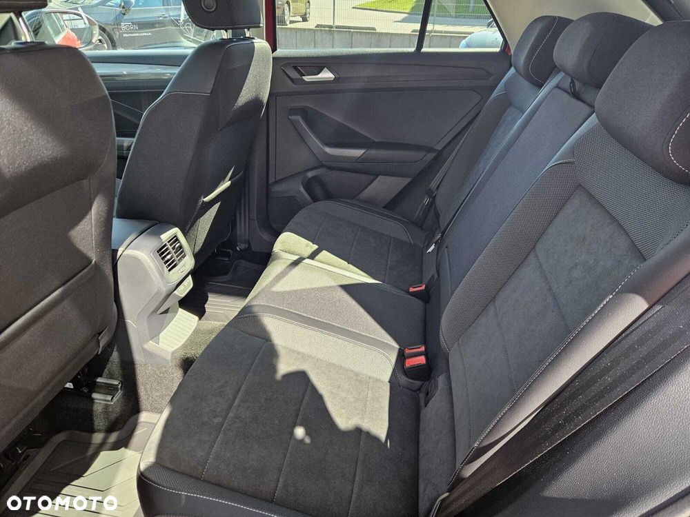 Volkswagen T-Roc - 17