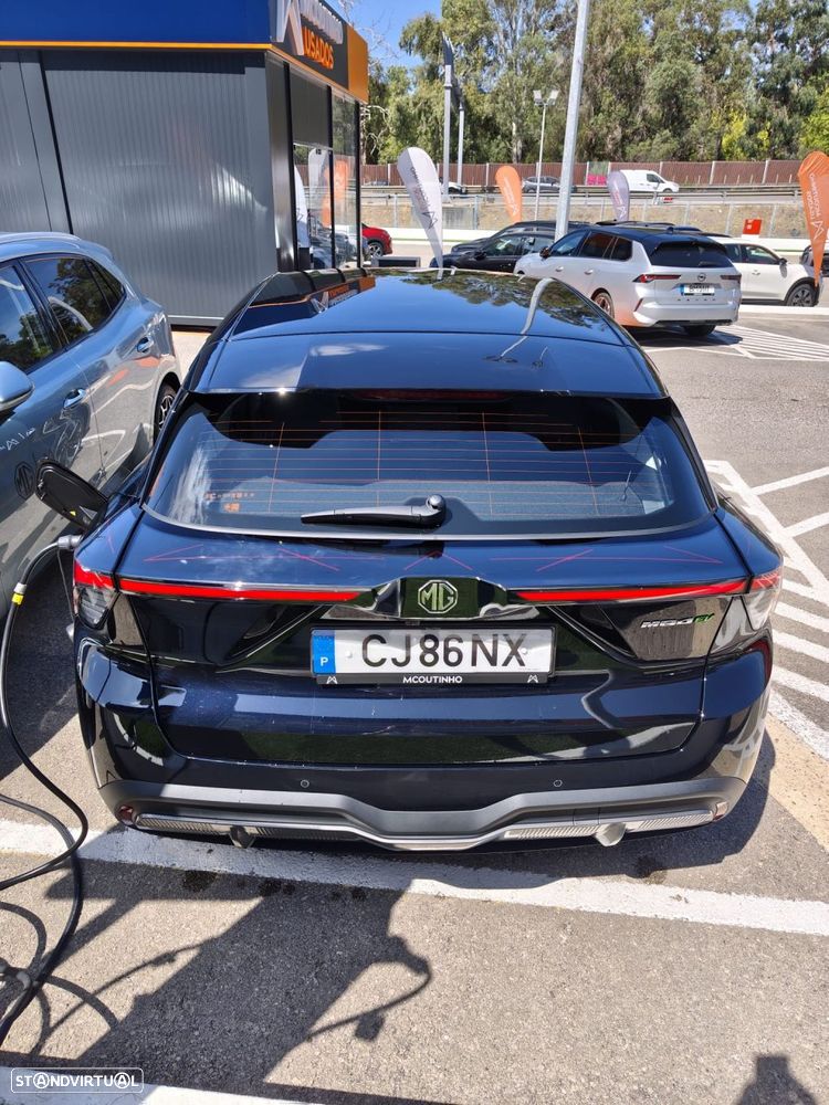 MG MG4 64 kWh Luxury - 3