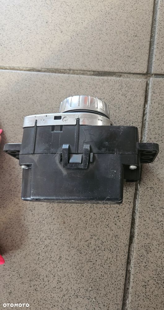 Pokrętło sterowania nawigacją MERCEDES-BENZ B (W246, W242) A2469009802 1.8L - 5
