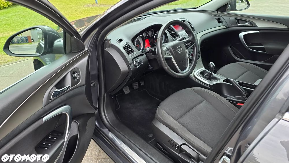 Opel Insignia - 8
