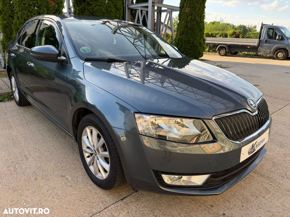 Skoda Octavia 2.0 TDI ELEGANCE DSG - 3