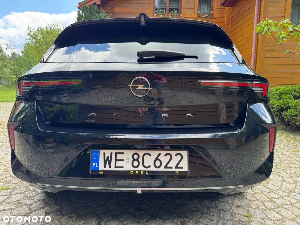 Opel Astra 1.2 T Elegance S&S - 4