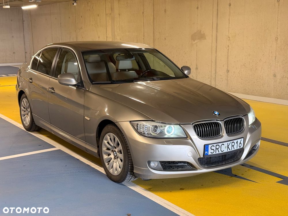 BMW Seria 3 325i - 1