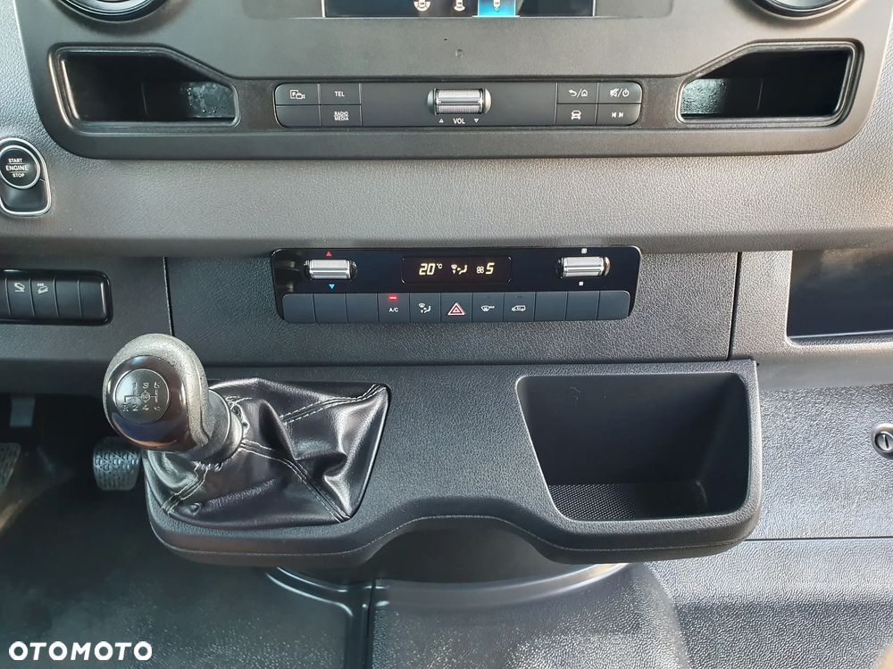 Mercedes-Benz Sprinter - 35