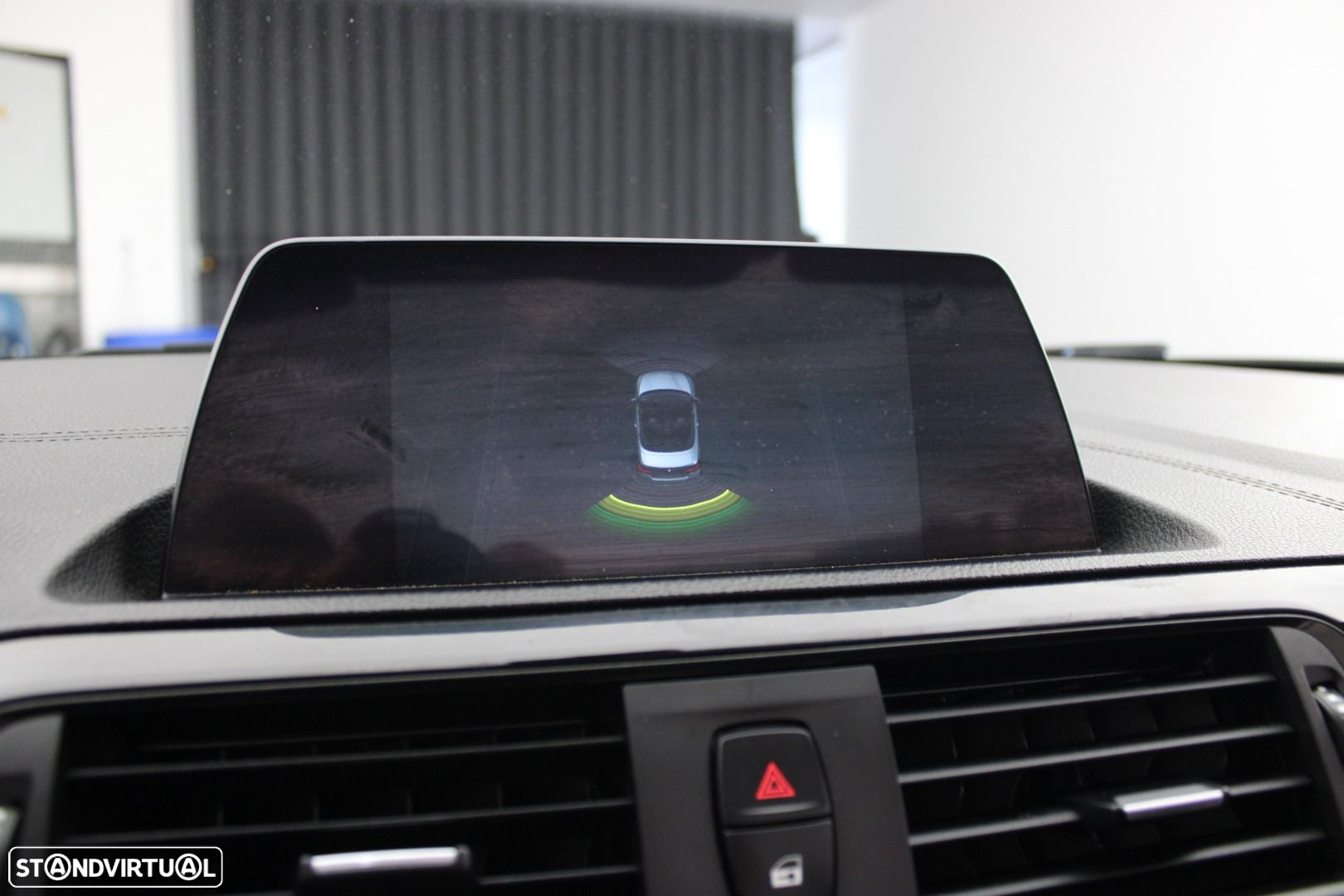 BMW 218 d Cabrio Advantage Auto - 19
