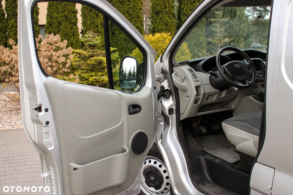 Opel Vivaro - 28