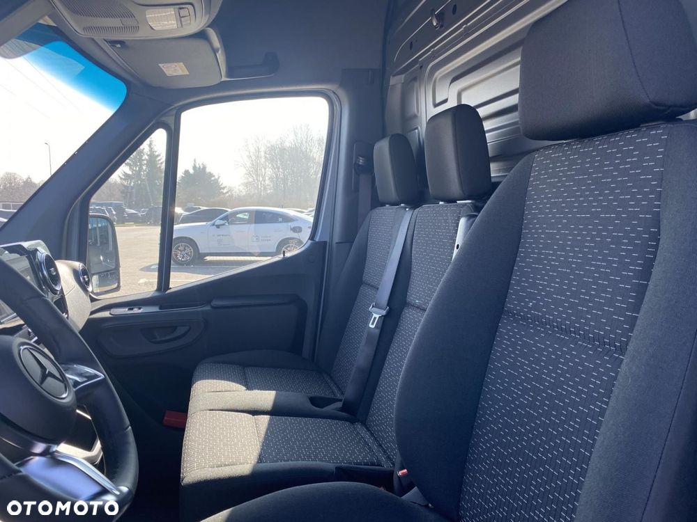 Mercedes-Benz Sprinter - 9