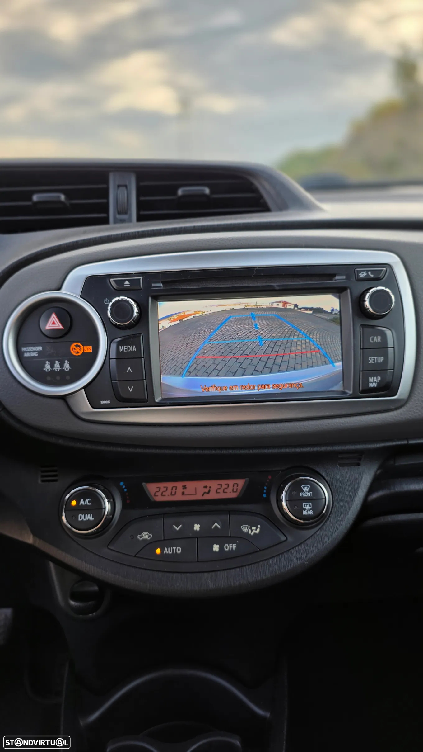 Toyota Yaris 1.4 D-4D Comfort+Navi - 13