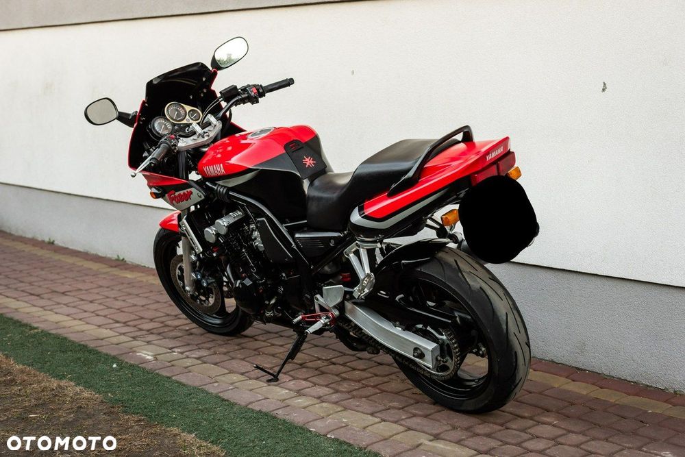 Yamaha FZS - 5