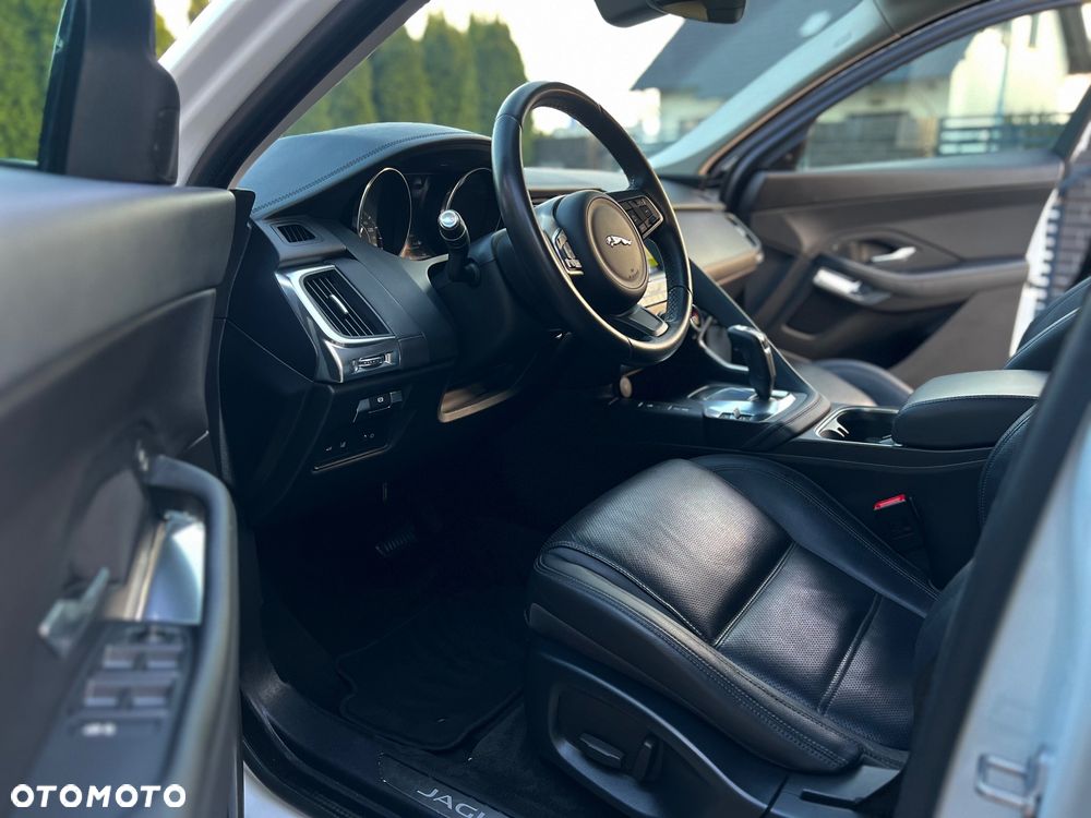 Jaguar E-Pace P200 AWD S - 9