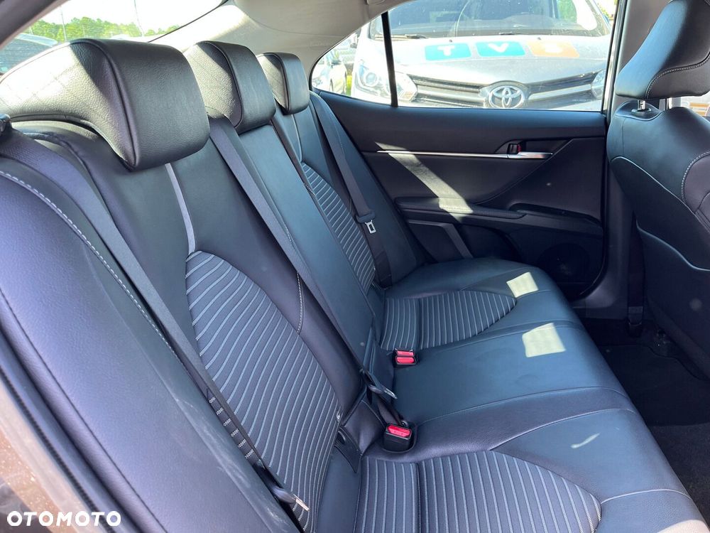 Toyota Camry 2.5 Hybrid Prestige CVT - 26