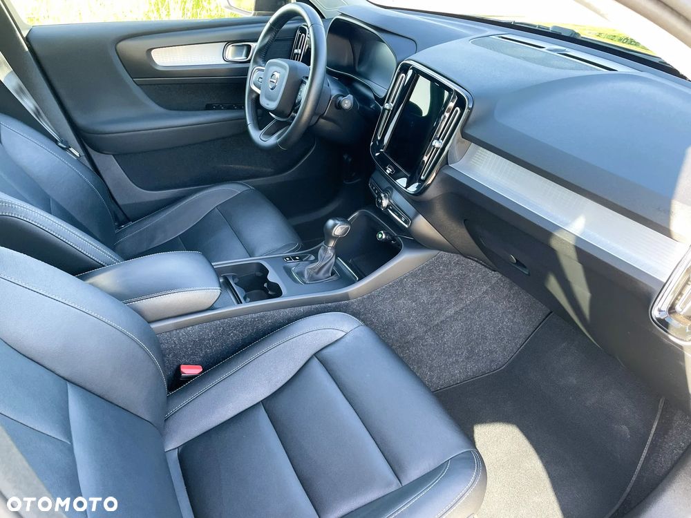 Volvo XC 40 T3 Momentum Pro - 12