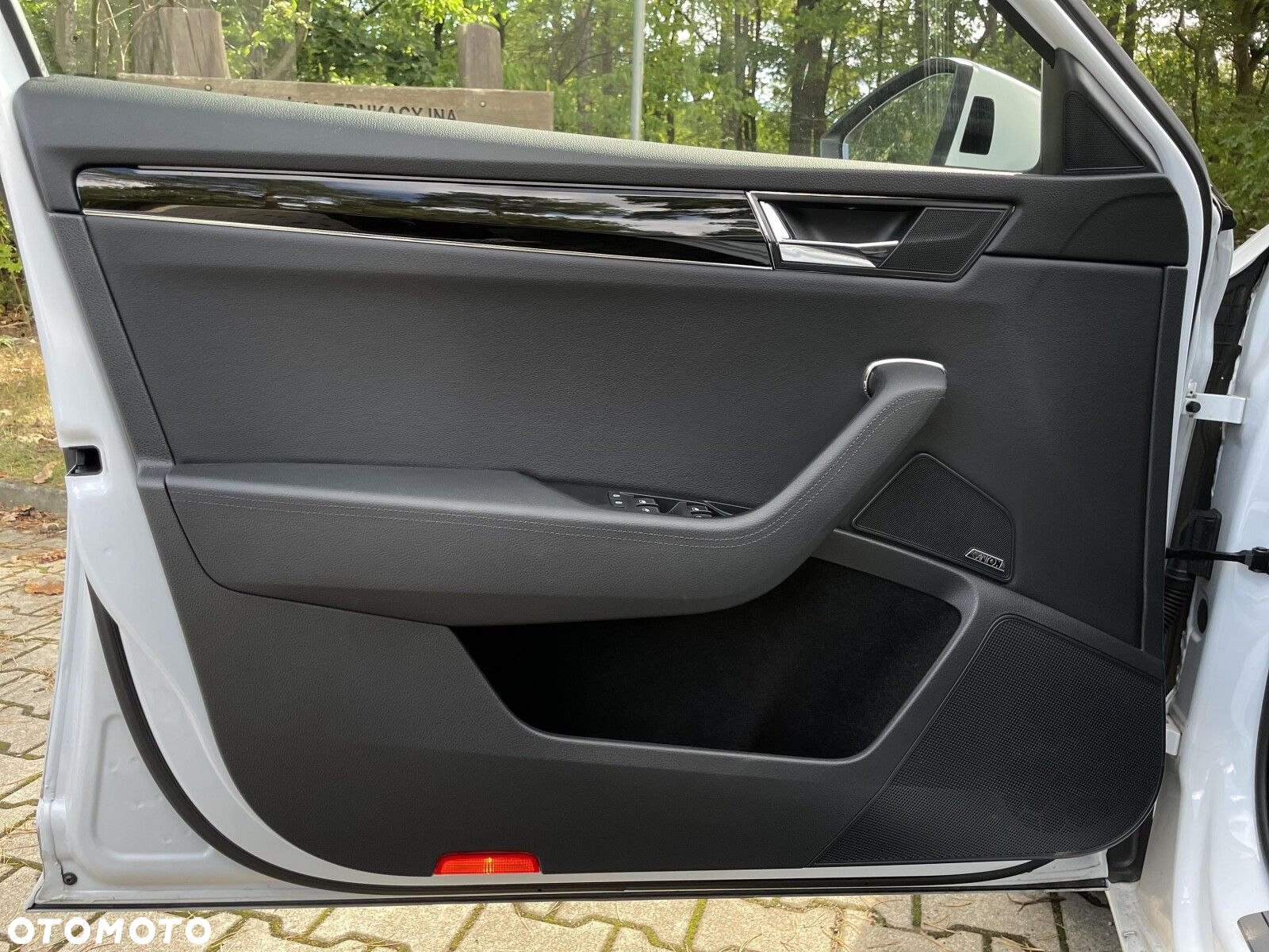 Skoda Superb 2.0 TDI SCR L&K DSG - 15