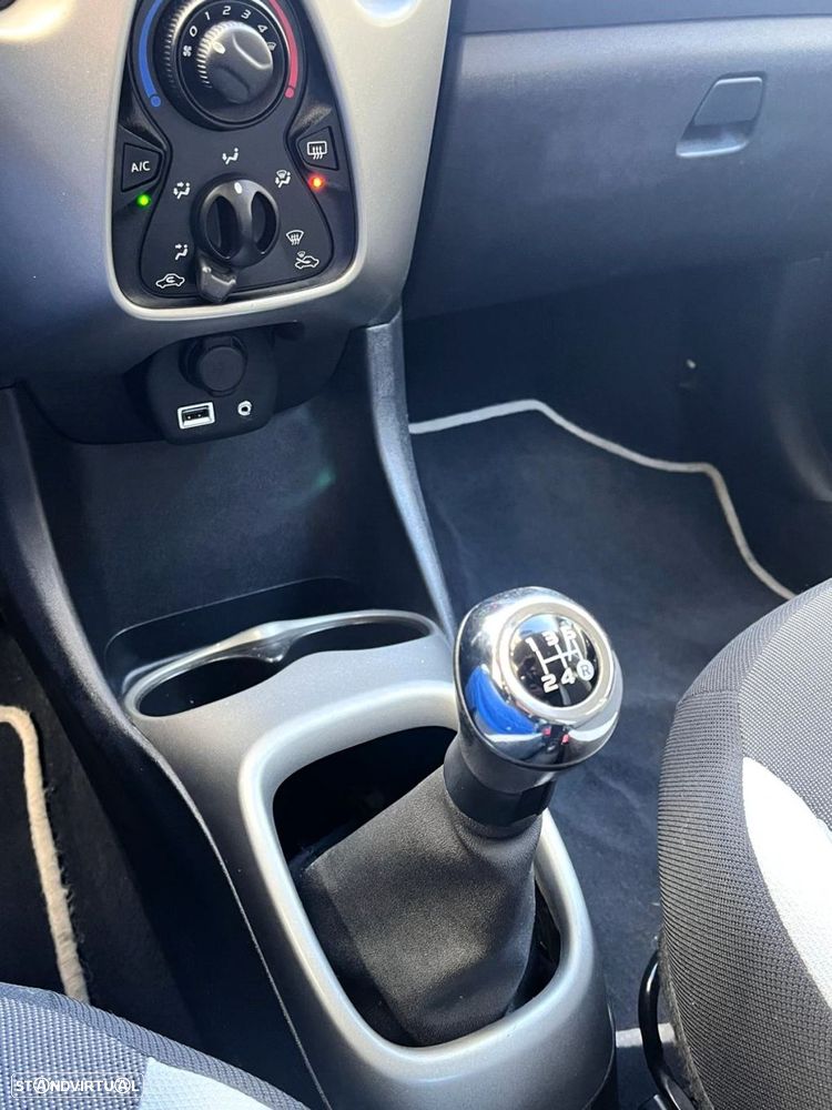 Toyota Aygo 1.0 X-Play+AC+X-Touch - 34