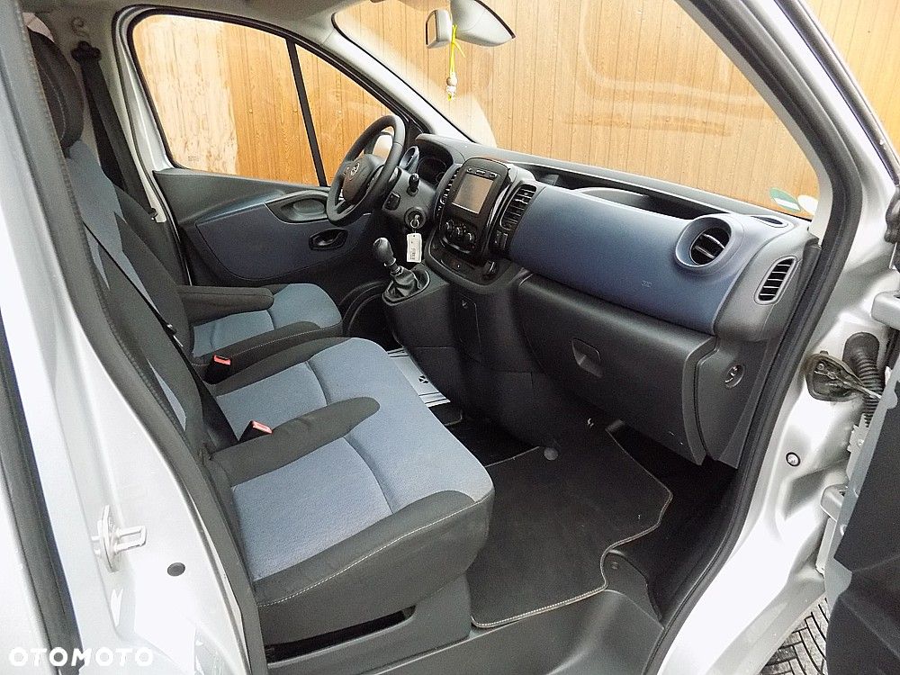 Opel Vivaro L2H1 2,9t Elegance Business - 8