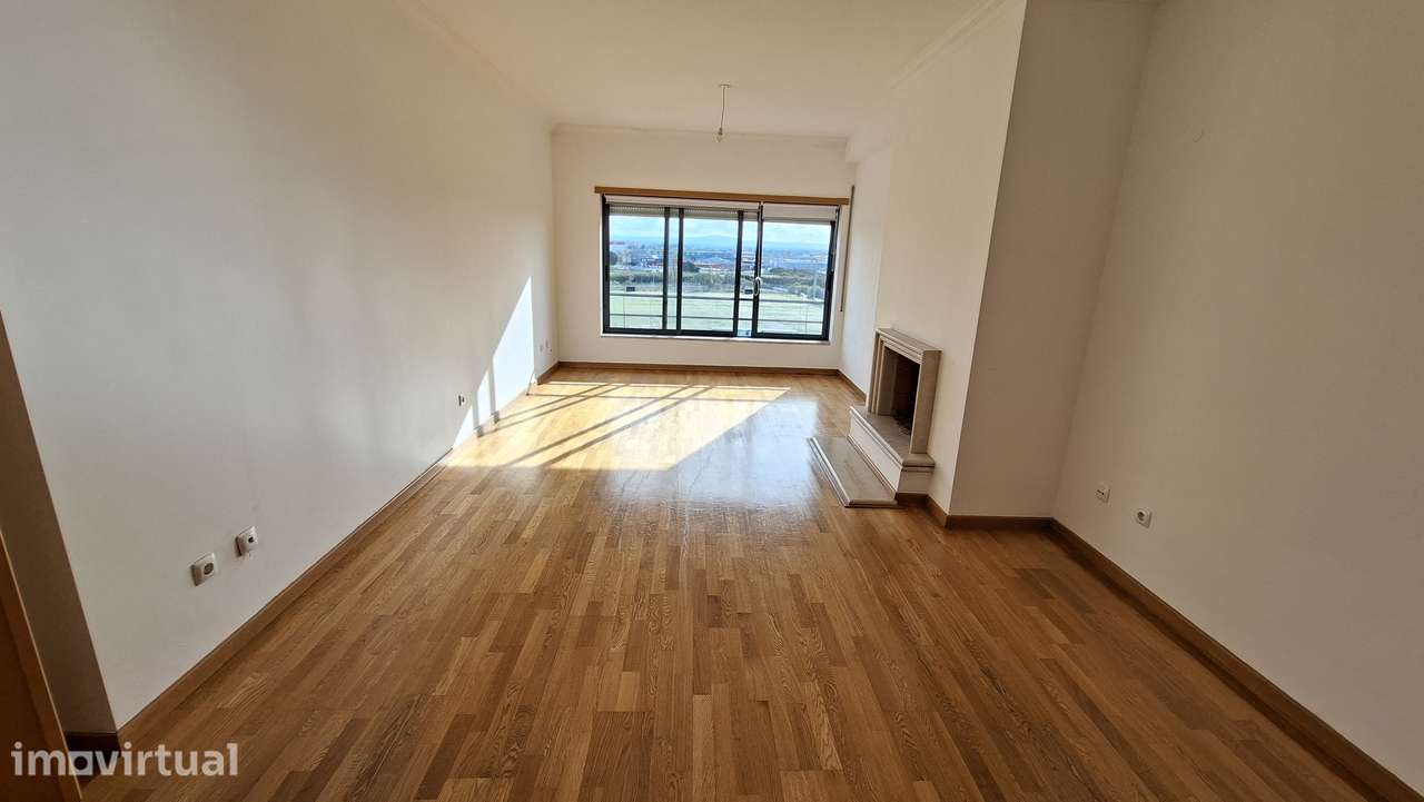 Apartamento T2 com 126m2, arrecadação e lugar  estacionamento Montijo. - Grande imagem: 3/17