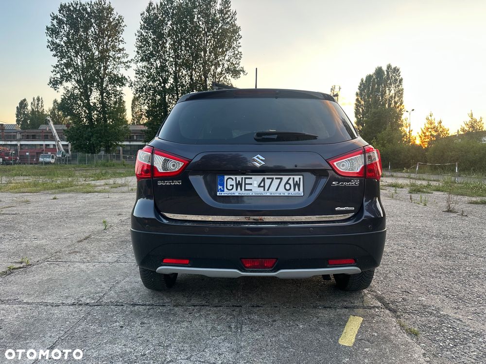 Suzuki SX4 1.6 Premium - 27