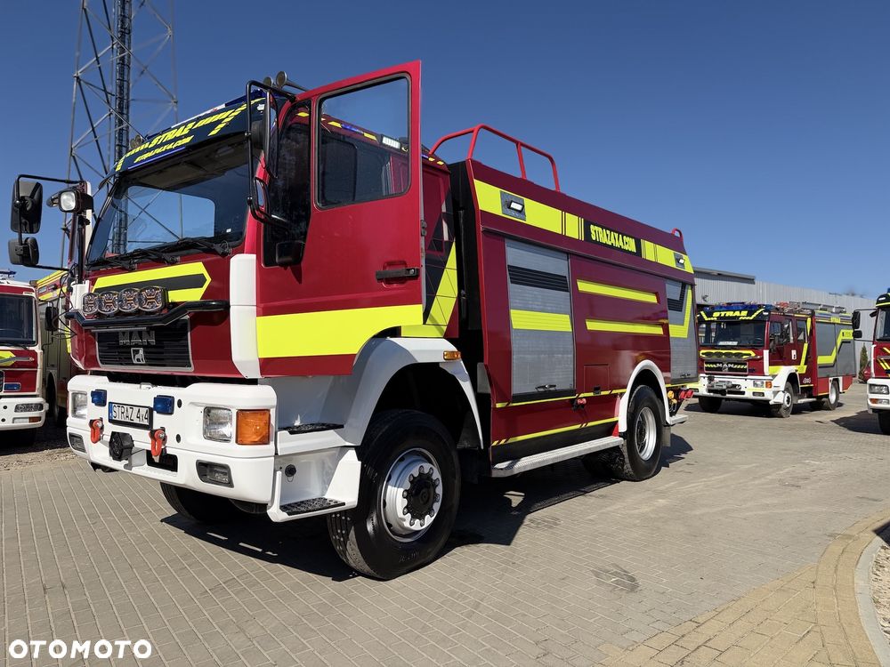 MAN Wóz strażacki CIĘŻKI Pojazd pożarniczy Straż pożarna MAN 18.284 4x4 6t wody+piana, CNBOP, działko dachowe, skrzynie dachowe, łańcuchy podrzutowe - 21