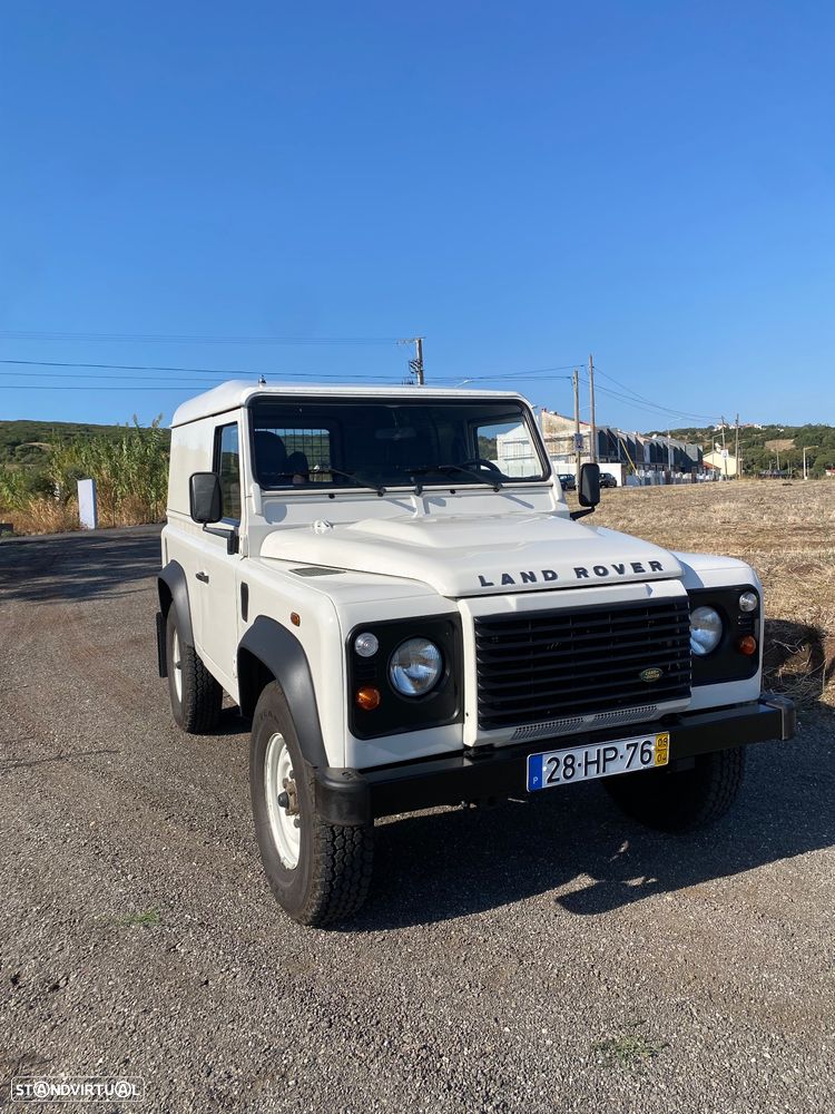 Land Rover Defender 90 SW 2.4 CRD E - 2