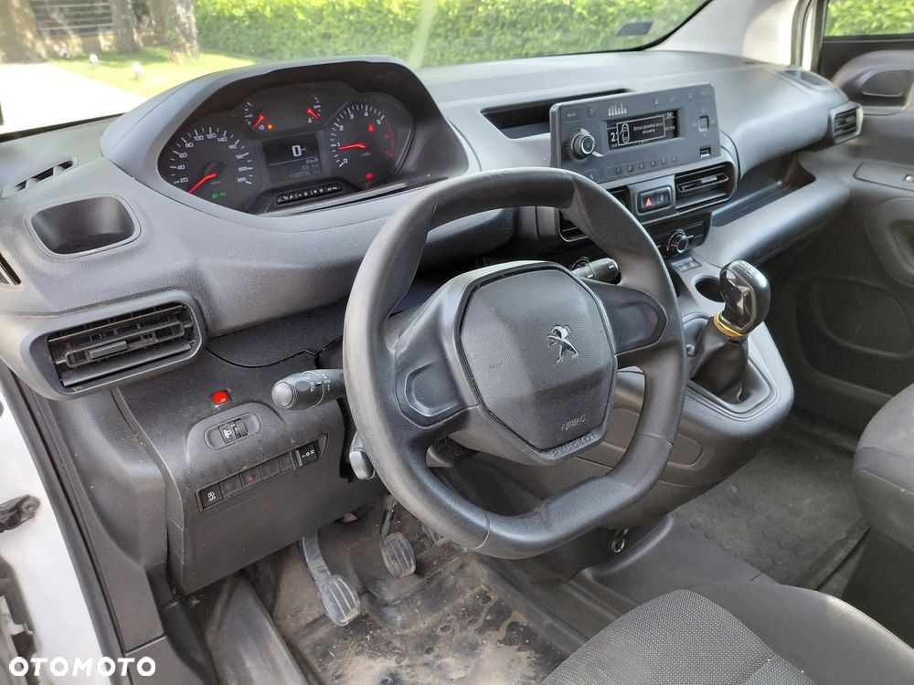 Peugeot Partner - 8