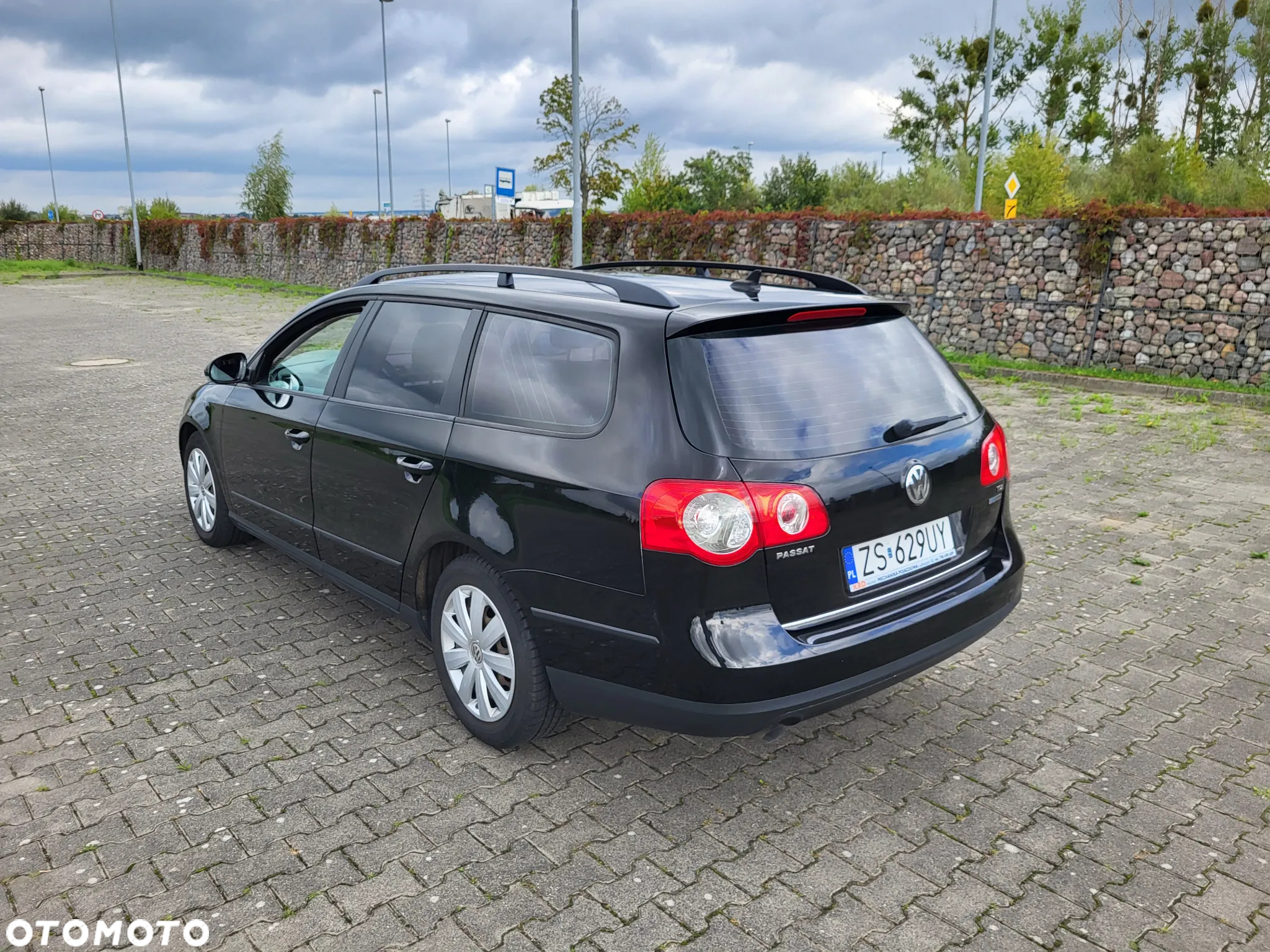 Volkswagen Passat Variant 1.6 TDI BlueMotion Technology Comfortline - 4