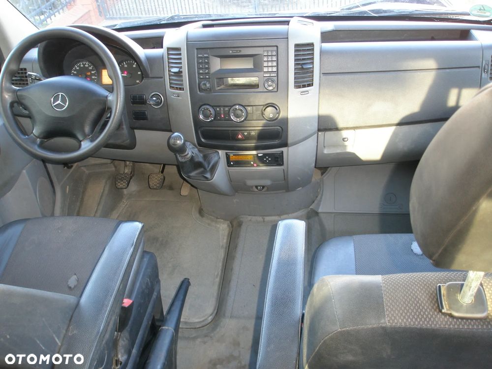 Mercedes-Benz Sprinter - 39