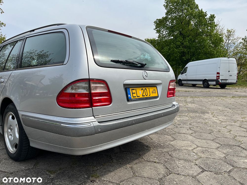 Mercedes-Benz Klasa E - 2