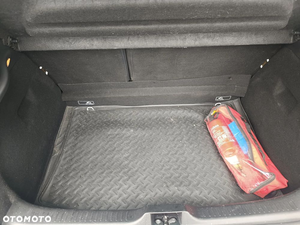 Renault Clio ENERGY TCe 90 Start & Stop LIMITED 2018 - 24