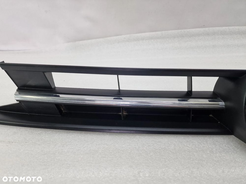 VW POLO 2G0 17- ATRAPA / GRILL PRZEDNI PRZÓD , NR 2G0853651L / 2G0853653L , NR AUKCJI GL519 - 3