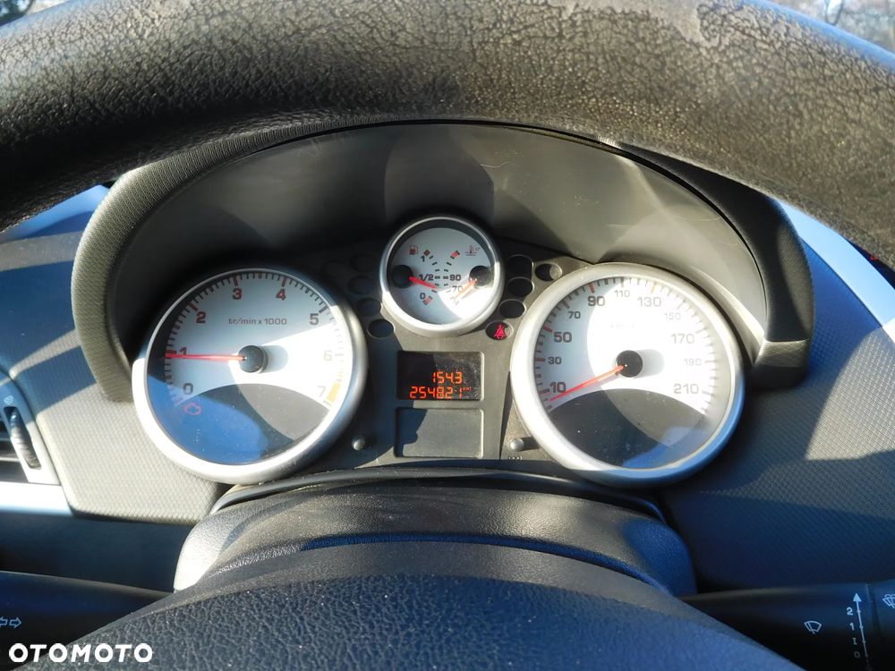 Peugeot 207 95 VTi Sport - 10