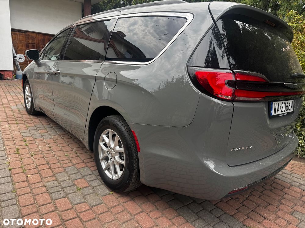 Chrysler Pacifica - 7