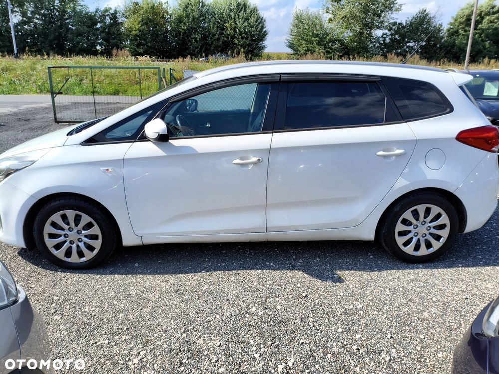 Kia Venga - 8