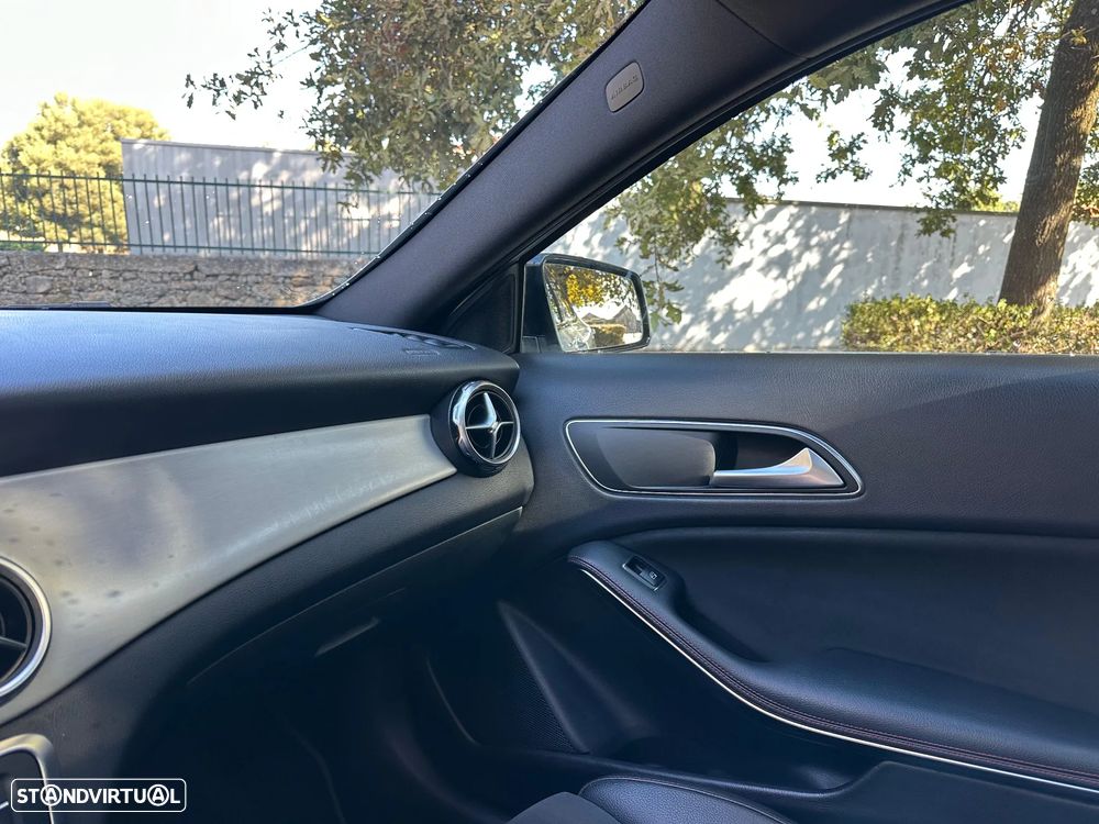 Mercedes-Benz GLA 180 - 19