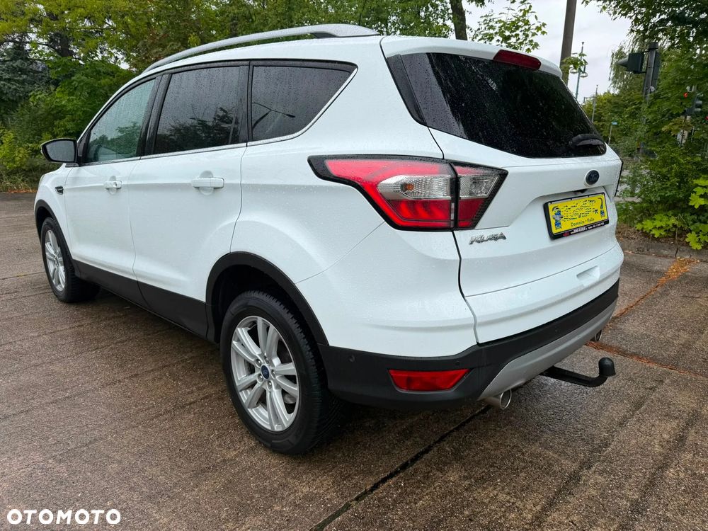 Ford Kuga 2.0 TDCi 2x4 Titanium - 3