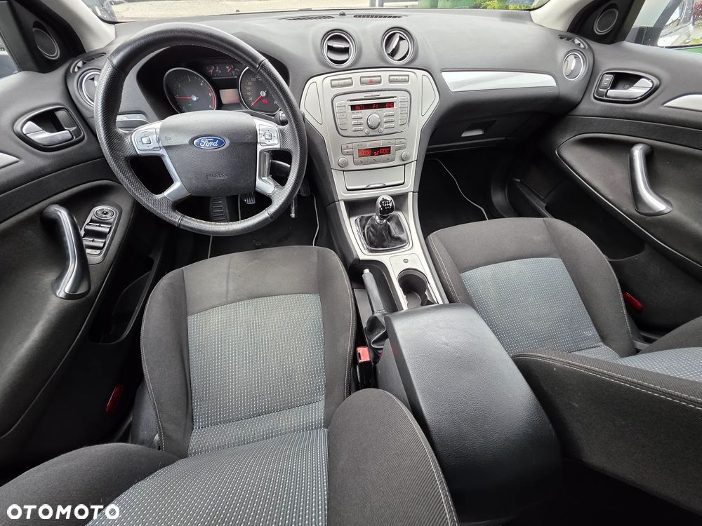 Ford Mondeo - 9