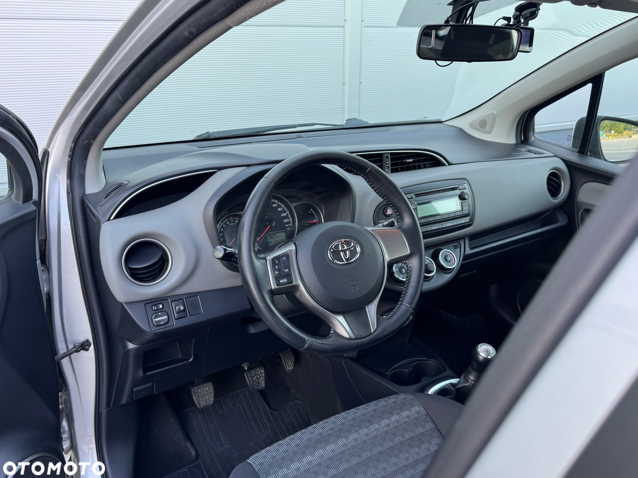 Toyota Yaris 1.0 Active - 19