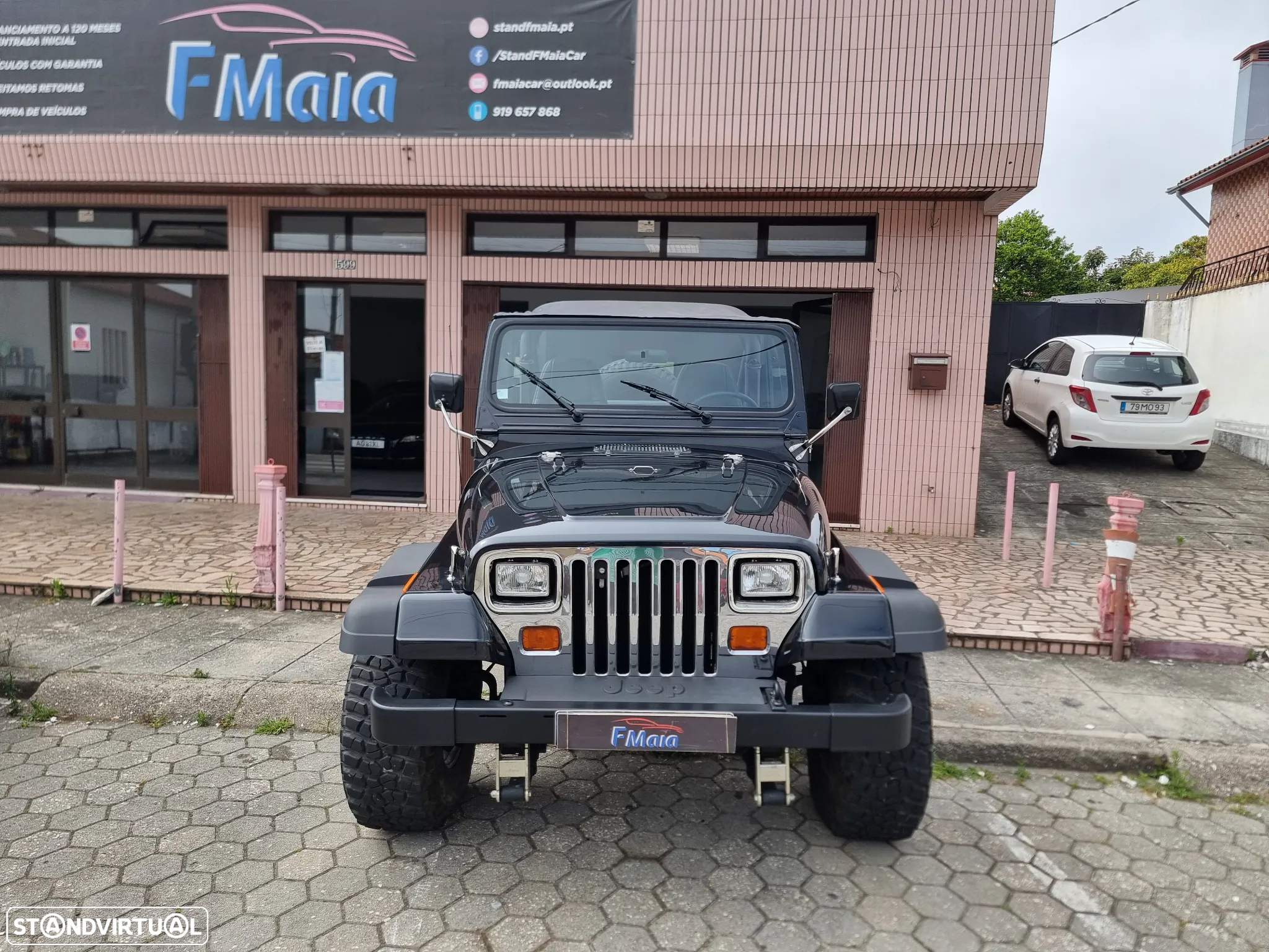 Jeep Wrangler - 2