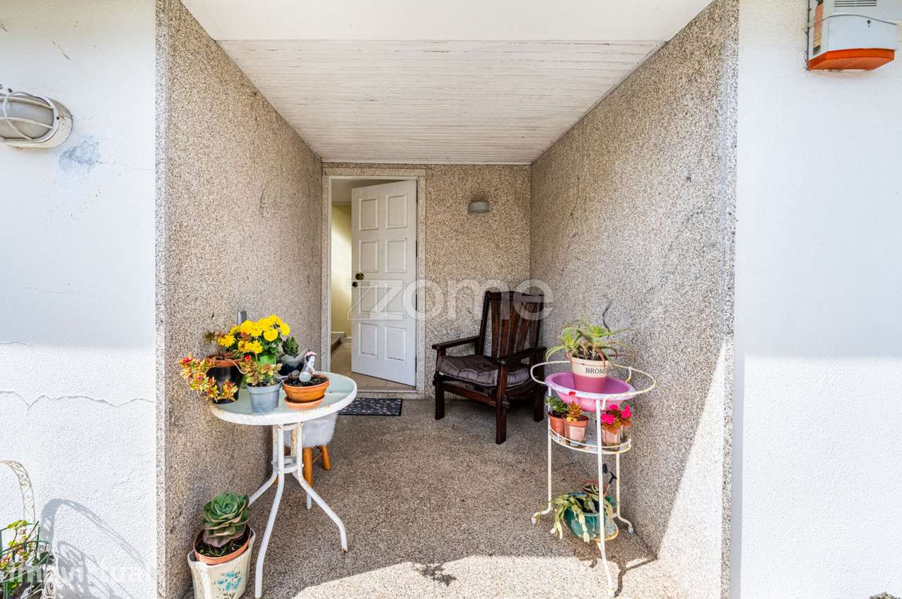 Moradia T4 térrea com jardim e piscina - Águas Santas, Maia - Grande imagem: 5/43