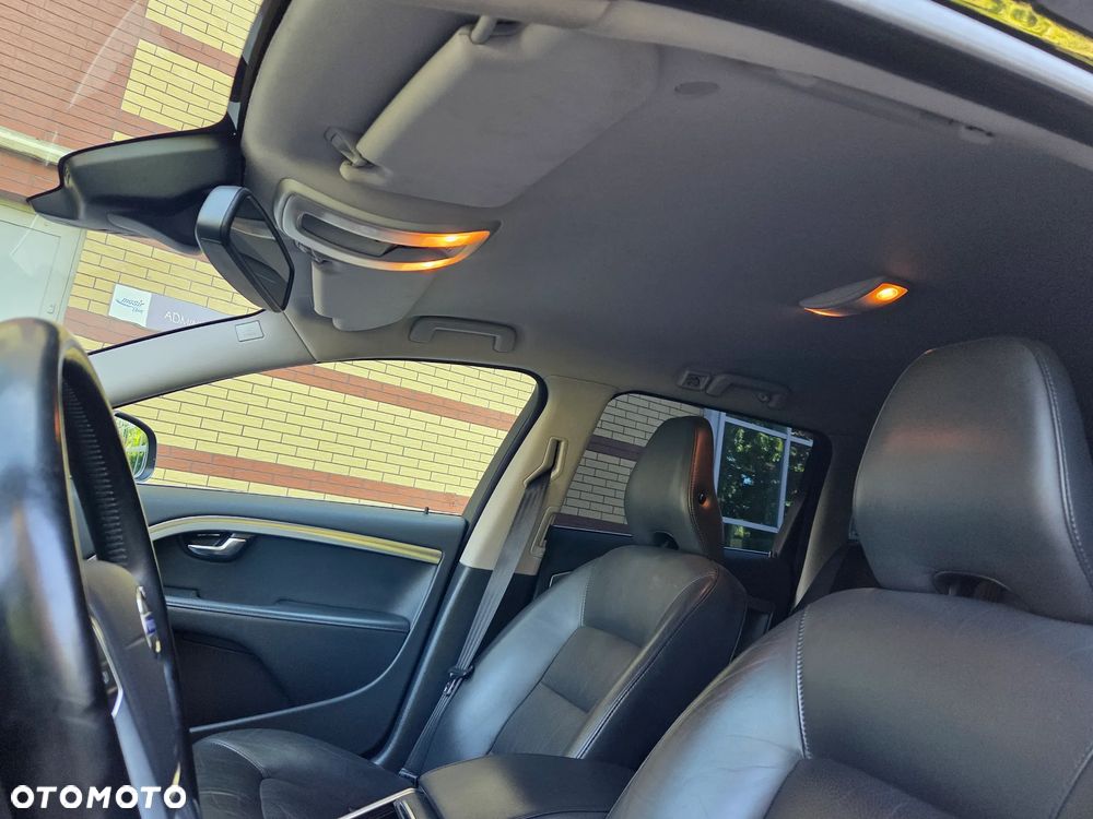 Volvo V70 D4 Geartronic Black Edition - 22