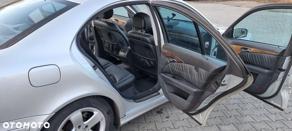 Mercedes-Benz Klasa E - 13