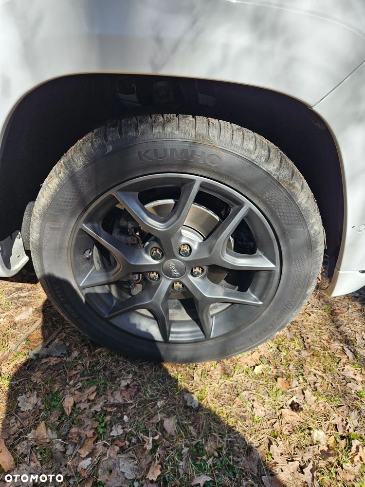 Jeep Grand Cherokee - 15