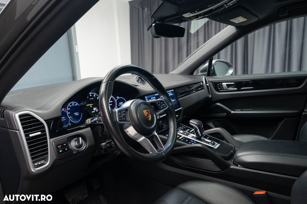 Porsche Cayenne Coupe - 27