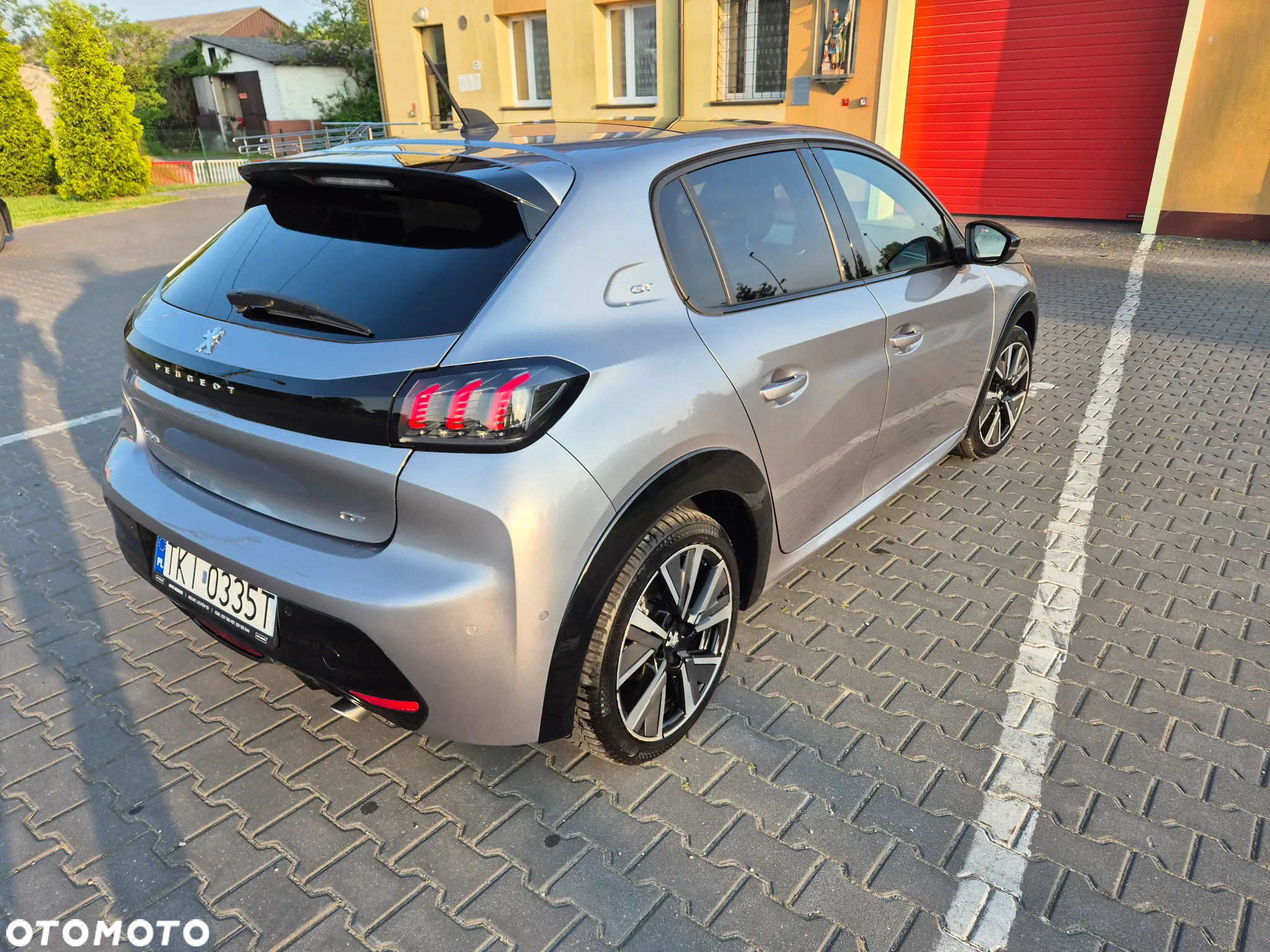 Peugeot 208 PureTech 100 GT Pack - 3