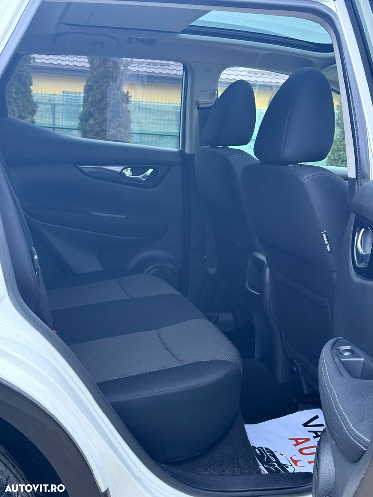 Nissan Qashqai 1.6 DCI N-Connecta - 10