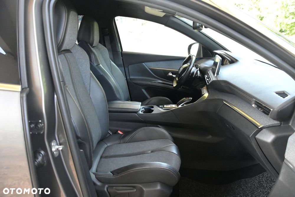 Peugeot 5008 THP 165 EAT6 Allure - 25